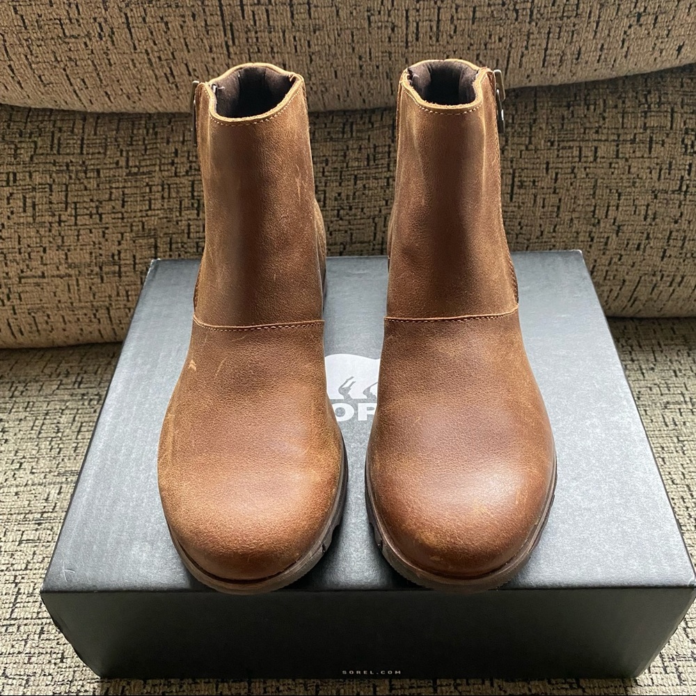 SOREL - Zip Booties